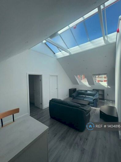 2 Bedroom Flat To Rent In Water Lane, Kilmarnock, KA1