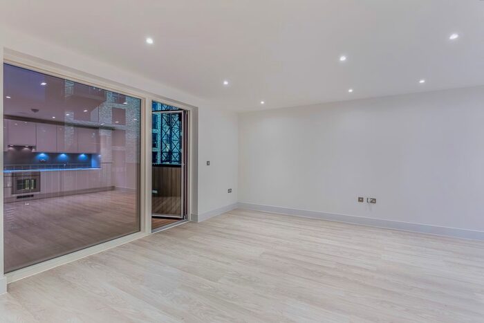 1 Bedroom Flat To Rent In Bodiam Court, Lakeside Drive, Park Royal, London, NW10