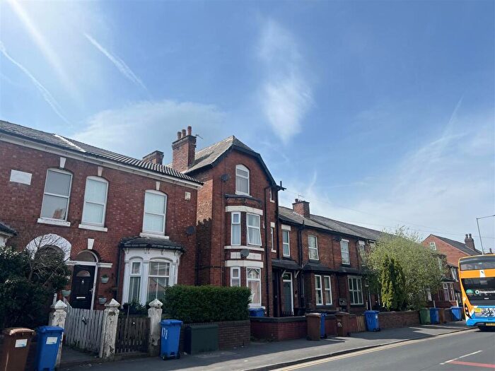 1 Bedroom Apartment To Rent In Shaw Heath, Stockport, Greater Manchester, SK2