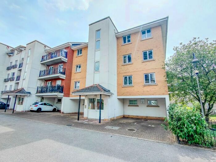 2 Bedroom Flat To Rent In Chantry Close, Abbey Wood, London, SE2