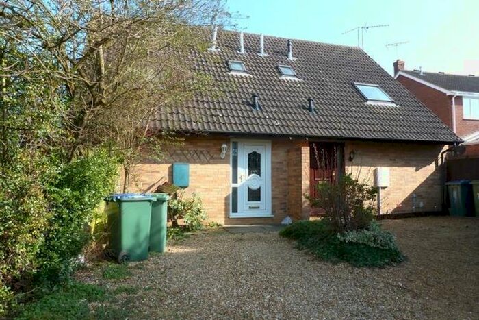 1 Bedroom Semi-Detached House To Rent In Deerfield Close, The Badgers, Buckingham, MK18