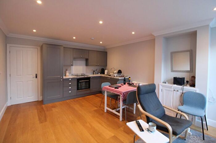 1 Bedroom Flat For Sale In Estcourt Road, Salisbury, SP1