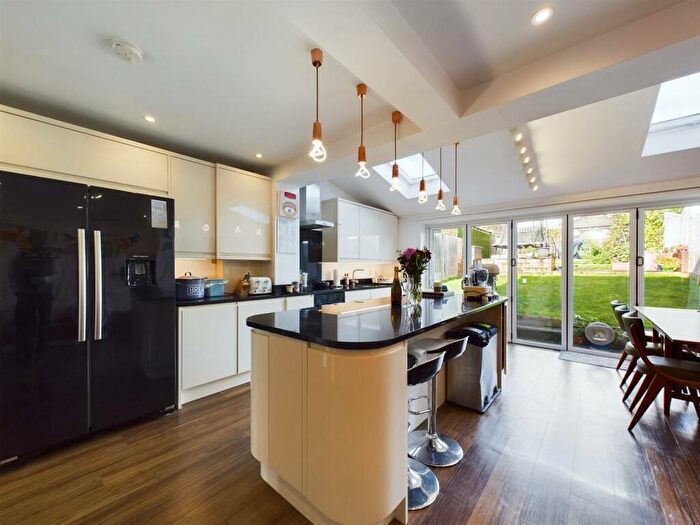 5 Bedroom Semi-Detached House For Sale In St. Andrews Road, Coulsdon, CR5