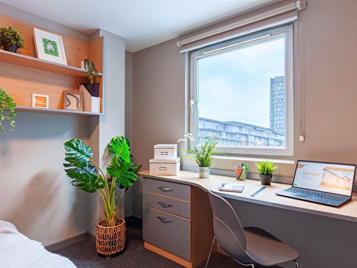 1 Bedroom Flat To Rent In Lineker Road, Leicester, LE2