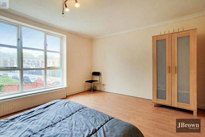 4 Bedroom Terraced House To Rent In Plough Way, London, SE16