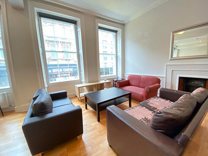 4 Bedroom Flat To Rent In South Bridge, Central, Edinburgh, EH1