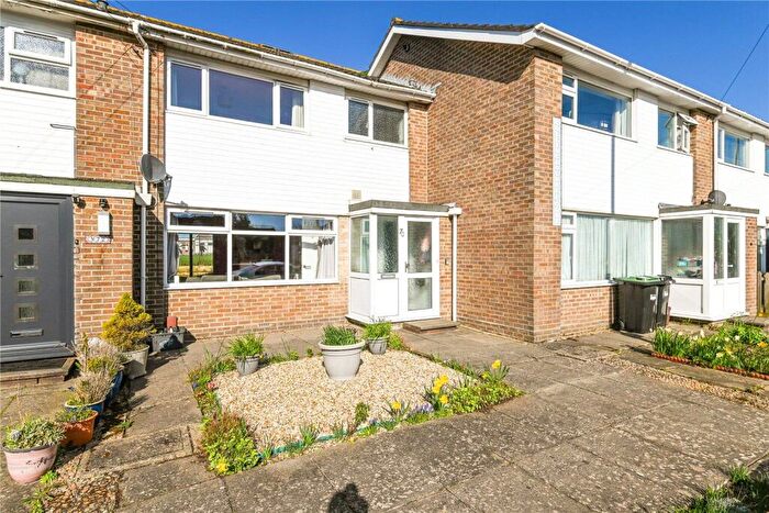 3 Bedroom Terraced House For Sale In Lymington Road, New Milton, BH25