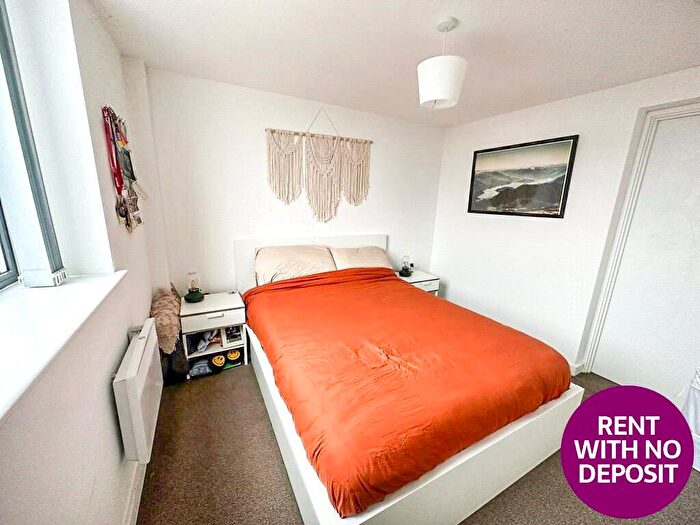 2 Bedroom Flat To Rent In Ashton Lane, Sale, Greater Manchester, M33