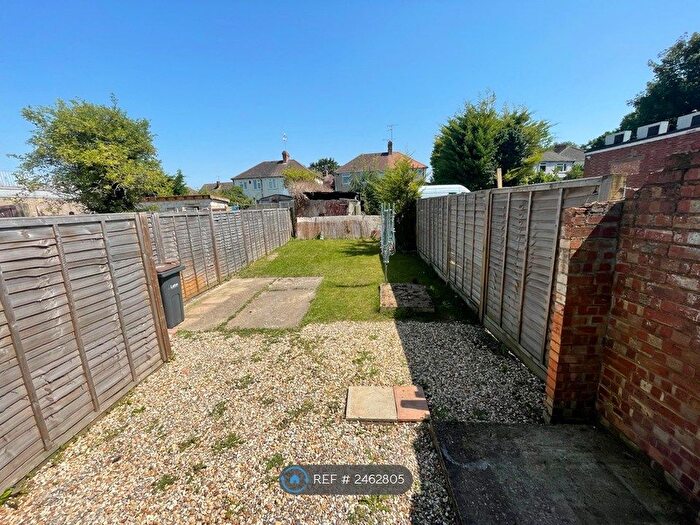 2 Bedroom End Of Terrace House To Rent In Sundon Park Road, Luton, LU3
