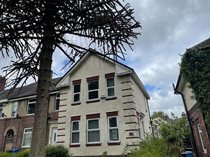 3 Bedroom End Of Terrace House To Rent In Molineaux Road, Sheffield Lane Top, S5