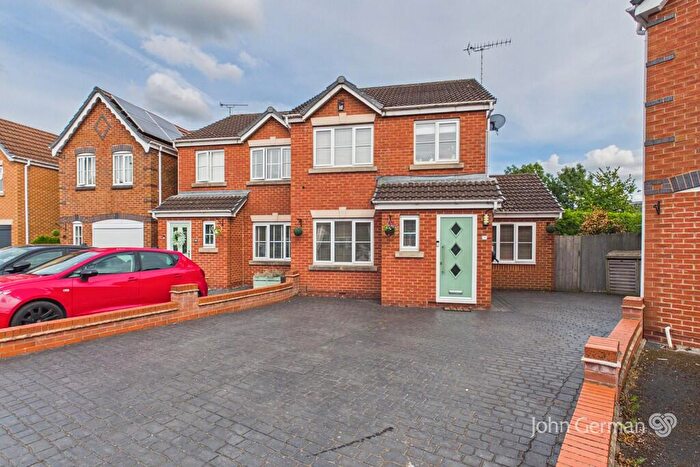 3 Bedroom Semi-Detached House For Sale In Pershore Drive, Branston, DE14