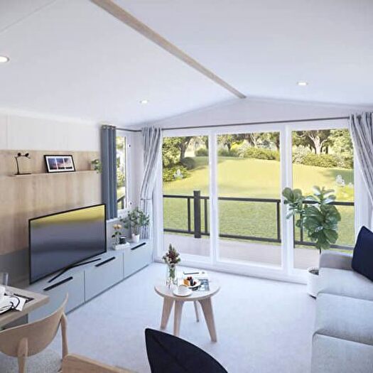 3 Bedroom Mobile/park Home For Sale In Flamingo Land, Malton, YO17