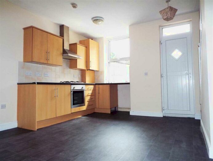 3 Bedroom Terraced House To Rent In Robinson Street, Chadderton, OL9