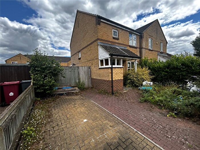 2 Bedroom House For Sale In Managua Close, Caversham, Reading, RG4