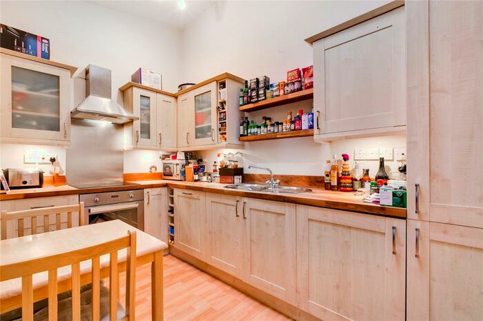 1 Bedroom Flat To Rent In Fenner Close, Layard Road, London, SE16