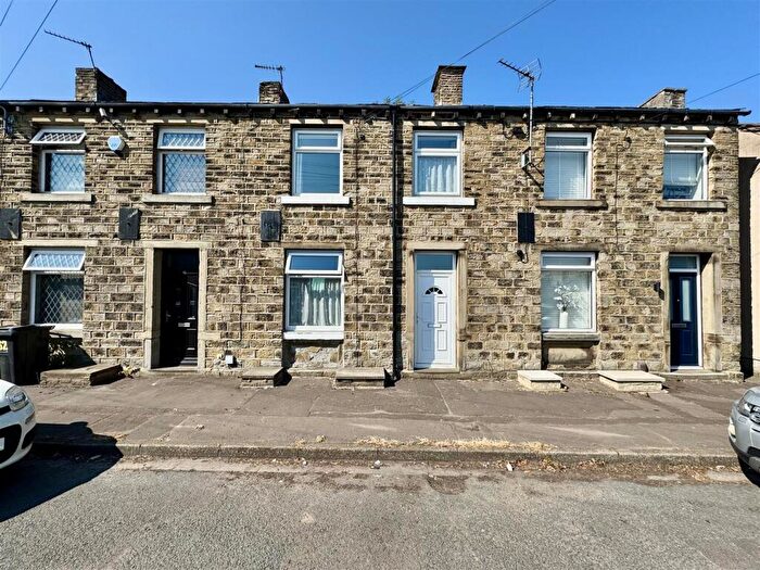2 Bedroom Terraced House For Sale In Town End, Almondbury, Huddersfield, HD5