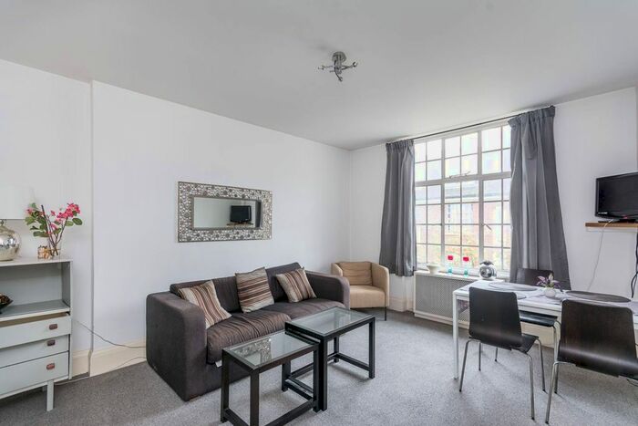 Studio To Rent In Chelsea Manor Street, Chelsea, London, SW3