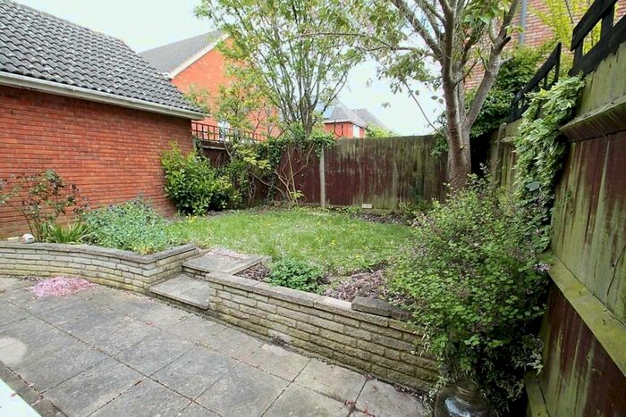 2 Bedroom End Of Terrace House To Rent In Wallace Mews, Eaton Bray, LU6