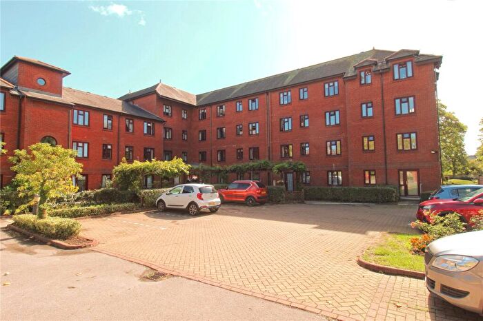 1 Bedroom Apartment For Sale In Raleigh Court, Trowbridge, BA14