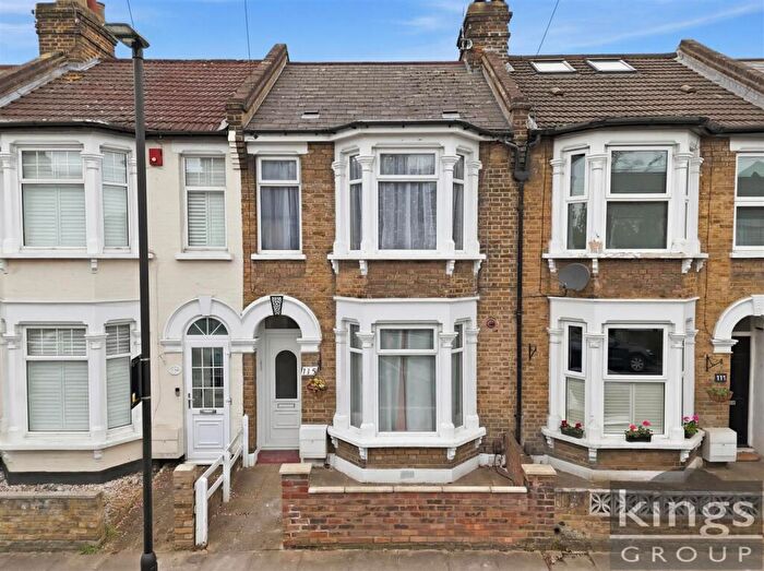 2 Bedroom Terraced House For Sale In Fotheringham Road, Enfield, EN1