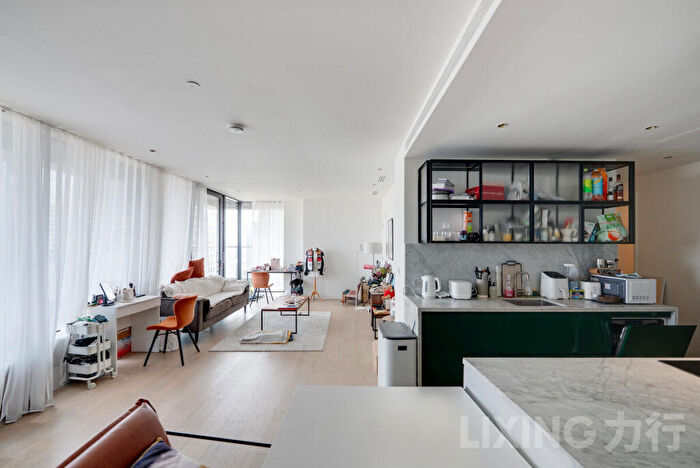 2 Bedroom Apartment To Rent In The Wardian, Canary Wharf, E14