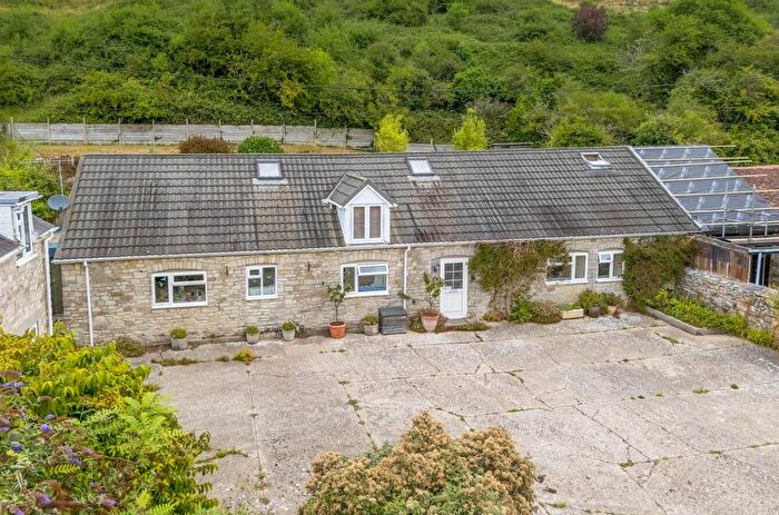 4 Bedroom Property For Sale In Grove Hill, Osmington, DT3
