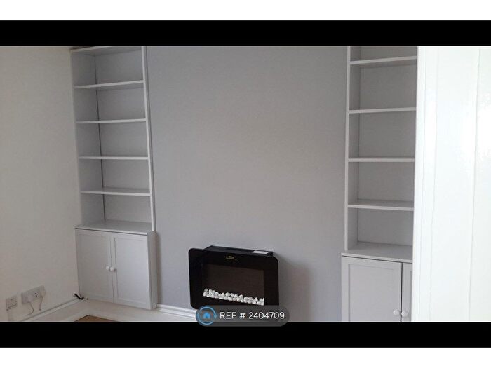 1 Bedroom Flat To Rent In Consulate House, Southampton, SO14