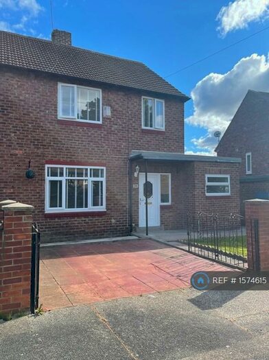 3 Bedroom Semi-Detached House To Rent In Birnham Place, Newcastle Upon Tyne, NE3