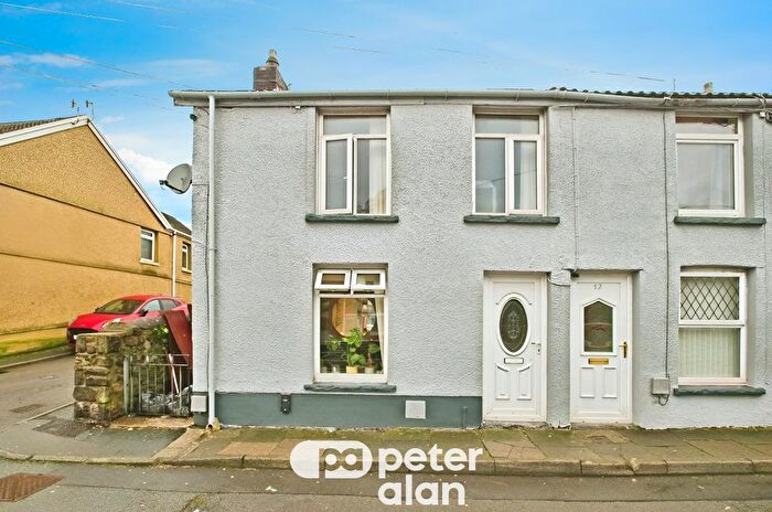 2 Bedroom Property To Rent In High Street, Nantyffyllon, Maesteg, CF34