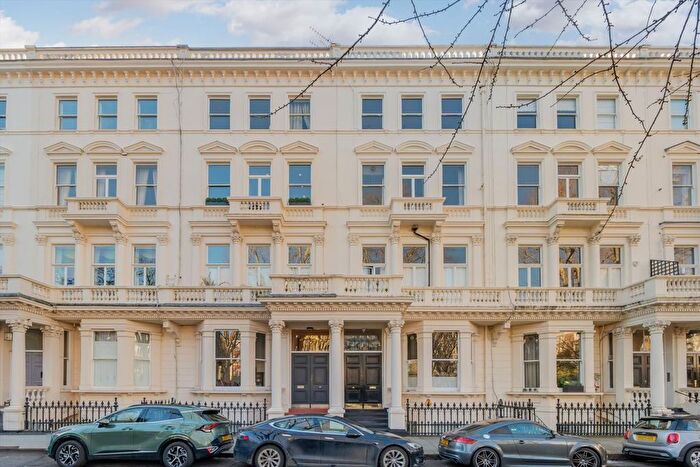 2 Bedroom Flat To Rent In Earl's Court Square, Earls Court, SW5