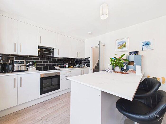 1 Bedroom Detached House To Rent In Carlyle Street, Brighton, BN2