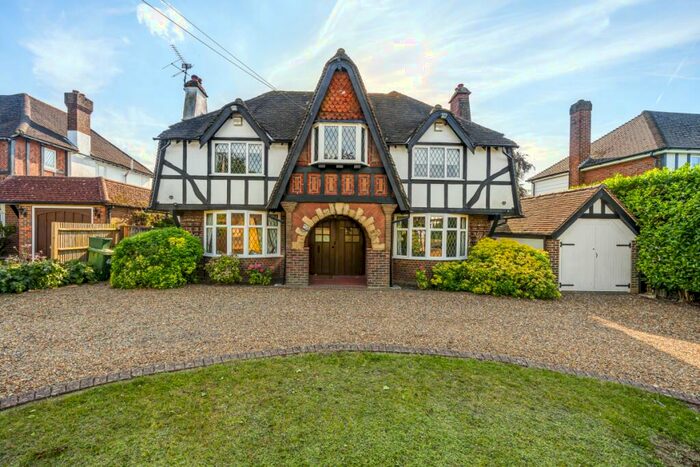 5 Bedroom Detached House To Rent In Ewell Downs Road, Epsom, KT17