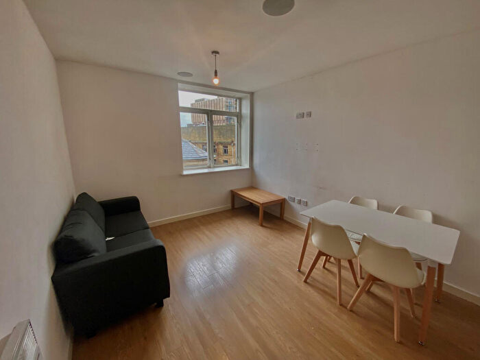 2 Bedroom Apartment To Rent In - Sunbridge Road, West Yorkshire, BD1