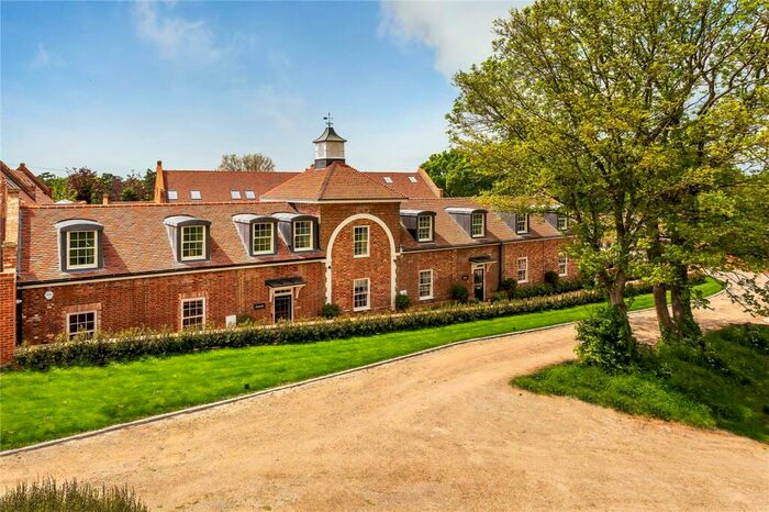 4 Bedroom Semi-Detached House For Sale In Cox Green, Near Cranleigh, West Sussex, RH12