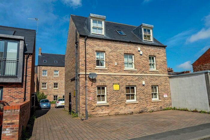 1 Bedroom Flat To Rent In Crossley Court, Clarence Street, York, YO31