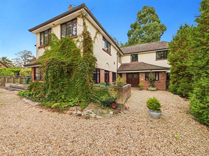 5 Bedroom Detached House For Sale In St. Marys Lane, Louth, LN11