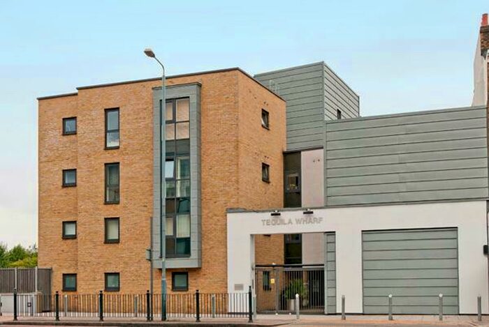 2 Bedroom Flat To Rent In Tequila Wharf, Commercial Road, Limehouse, Westferry, London, E14