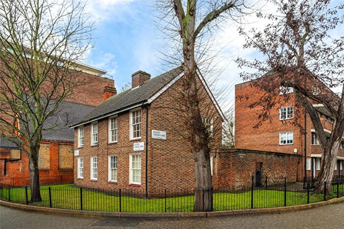 Studio For Sale In Queens Terrace, St John's Wood, London, NW8