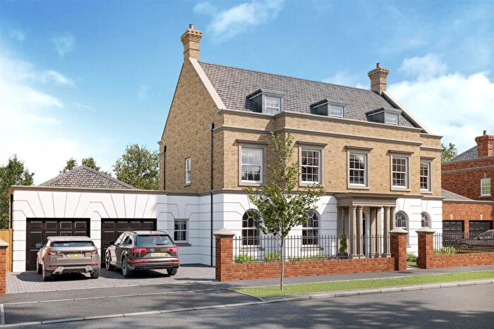 5 Bedroom Detached House For Sale In Farrs Avenue, Wimborne Minster, BH21