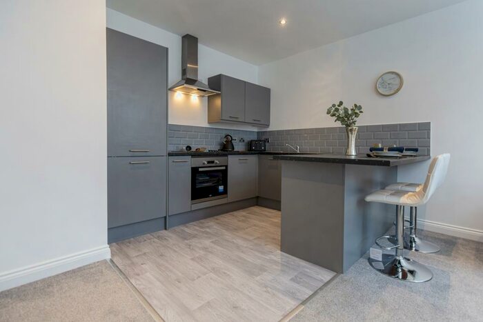 1 Bedroom Apartment To Rent In Elland Road, Leeds, LS11