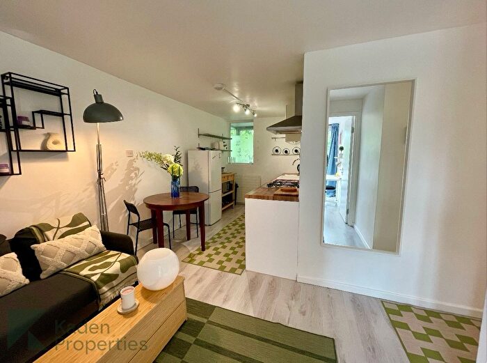 2 Bedroom Flat To Rent In Hampstead Road, Ucl/Regents Park, NW1