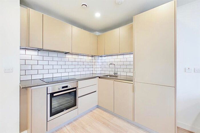 1 Bedroom Flat To Rent In Gates Way, Stevenage, SG1