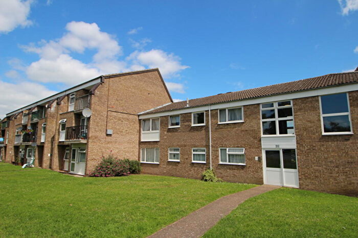 2 Bedroom Flat To Rent In George Lambton Avenue, Newmarket, Suffolk, CB8