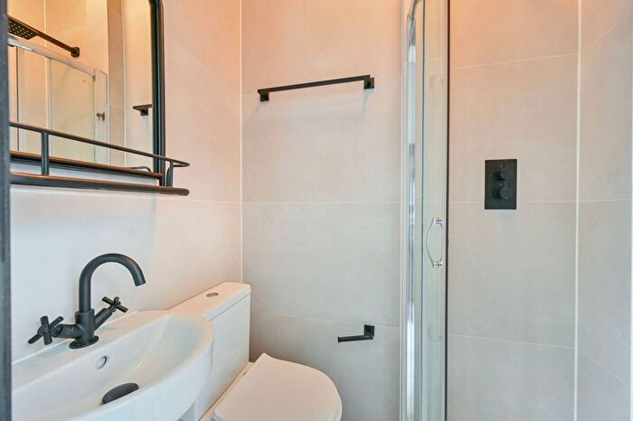 Studio To Rent In Claremont Road, Queen's Park, London, W9