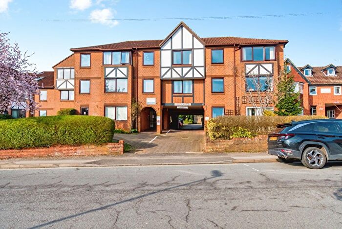 2 Bedroom Flat For Sale In Shaftesbury Avenue, Southampton, Hampshire, SO17