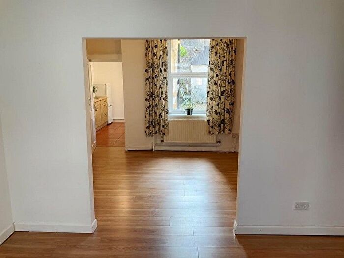 2 Bedroom End Of Terrace House To Rent In Rodney Street, Swansea, SA1