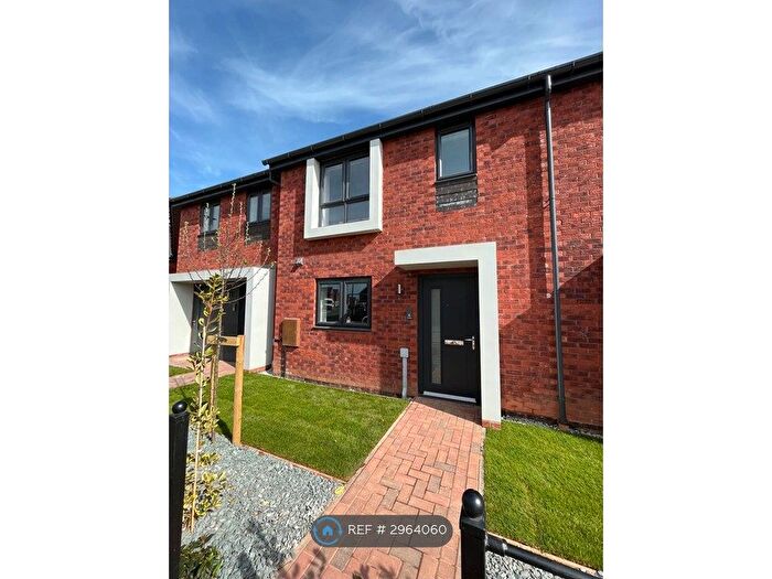 3 Bedroom Semi-detached House To Rent In Hutchings Drive, Exeter, EX1