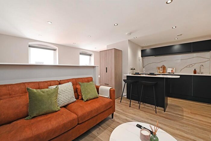 Studio To Rent In Huttons Buildings, City Centre, S1