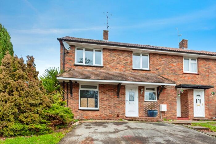 3 Bedroom End Of Terrace House For Sale In Calfridus Way, Bracknell, Berkshire, RG12