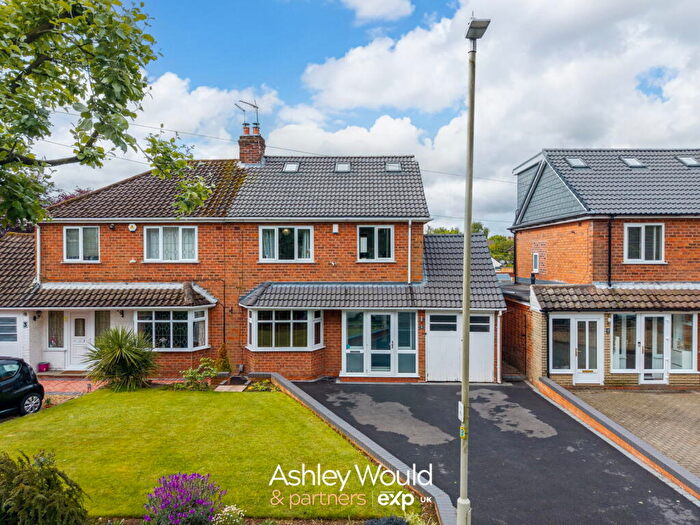 4 Bedroom Semi-Detached House For Sale In Shenstone Valley Road, Halesowen, B62